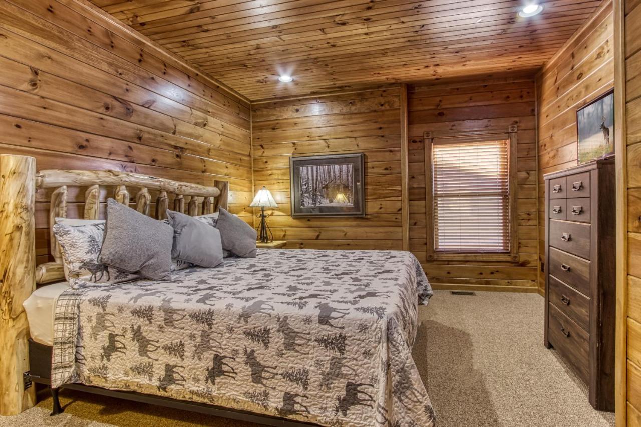 Lazy Bear Lodge, Hot Tub, Resort Pool, Wifi, 1089 Free Tickets Each Paid Day, Dollywood And More جاتلينبرج المظهر الخارجي الصورة