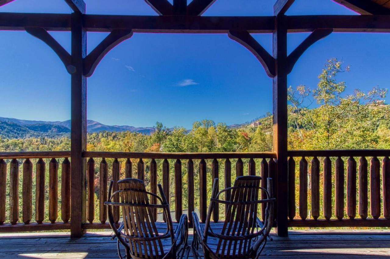 Lazy Bear Lodge, Hot Tub, Resort Pool, Wifi, 1089 Free Tickets Each Paid Day, Dollywood And More جاتلينبرج المظهر الخارجي الصورة